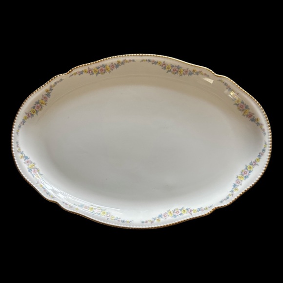 Vintage Crown Wreath by Castleton 16” Serving Platter Shenango China Circa 1972 - Picture 1 of 5